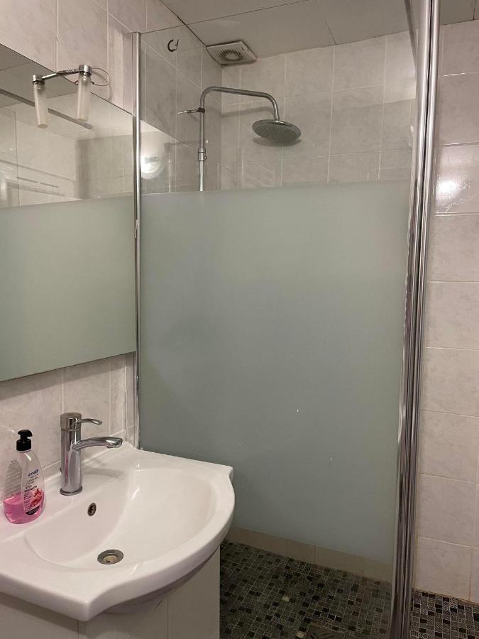 Central Flat For 7 Париж Екстериор снимка